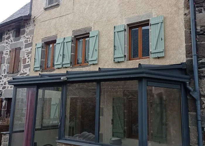 Des 3 Fontaines Casa de Férias *